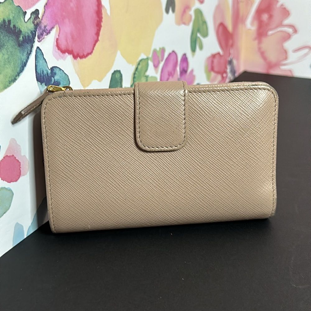 💯Authentic Prada Short Wallet🍀 - Picture 9 of 17